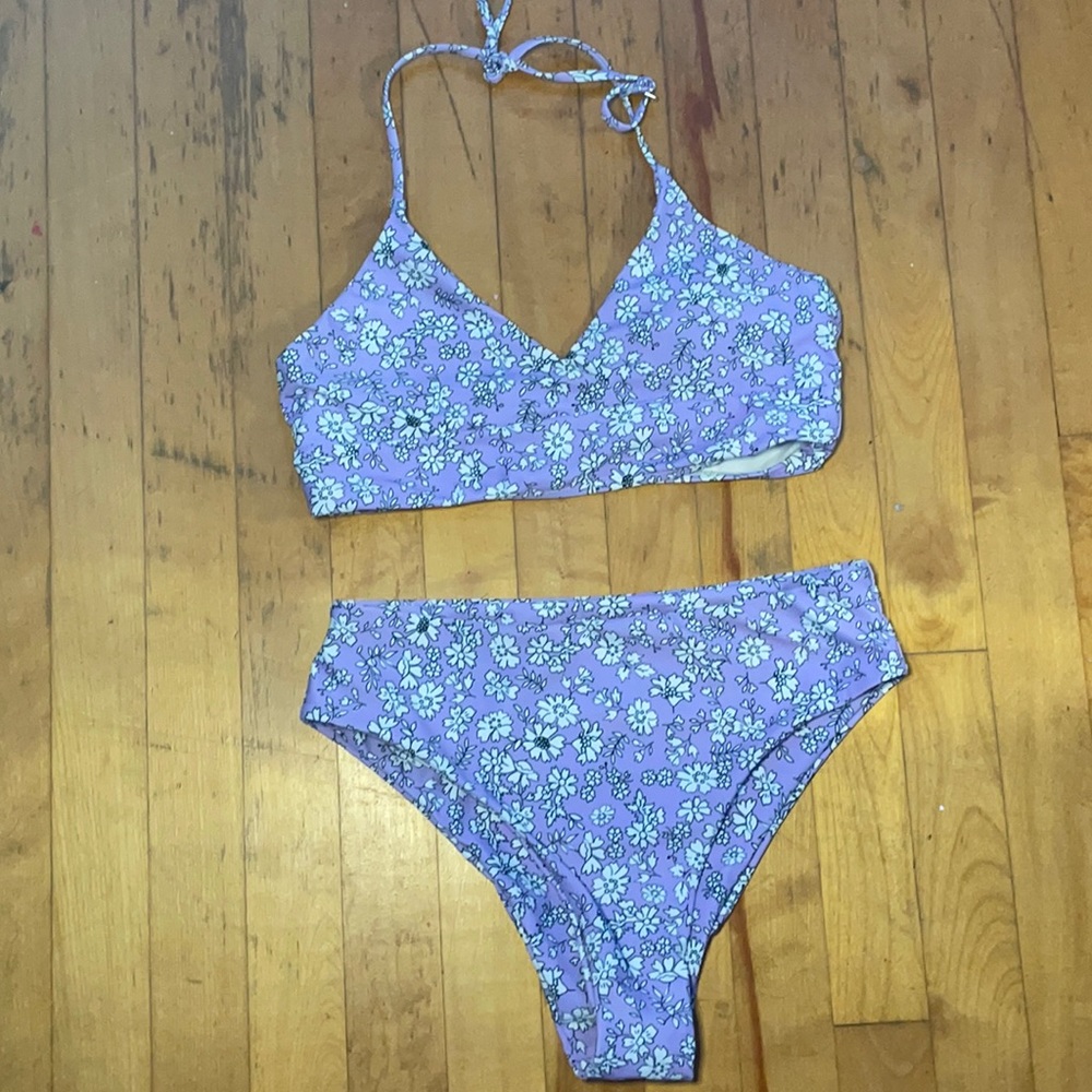 super cute high waisted bikini!